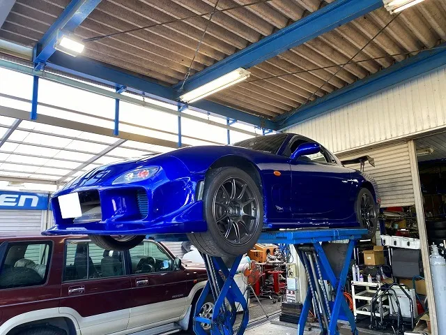 滋賀オートライフハノ　マツダ「RX-7」(FD3S)のパワーFCのセッティング(純正タービンブーストアップ＆トラストVマウント仕様)