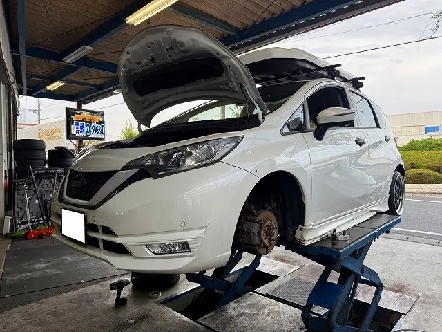 滋賀オートライフハノ　日産「ノート」(NE12)のCVT交換（リビルト品）