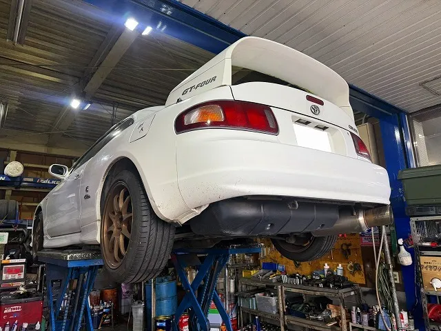 滋賀オートライフハノ　トヨタ「セリカ GT-FOUR」(ST205)のデフマウント交換