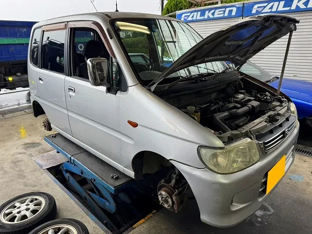 滋賀オートライフハノ　ダイハツ「ムーヴ」(L900S)の車検＆整備とオイル交換
